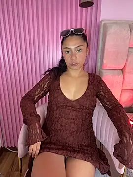 Snapshot of PrettySamaraa chatting on October 8, 4:40 pm PrettySamaraa online show from October 8, 4:40 pm
