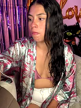 Snapshot of PrettySamaraa chatting on October 23, 1:21 pm PrettySamaraa online show from October 23, 1:21 pm