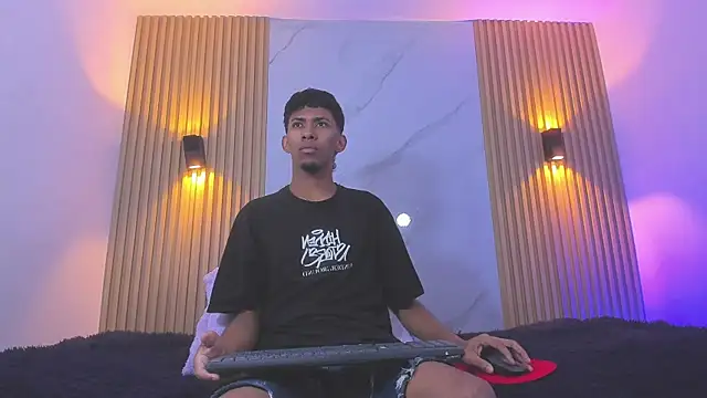 Ethan thouse online show from October 10, 3:18 am