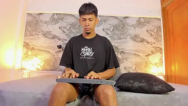 Ethan thouse online show from October 15, 3:05 am