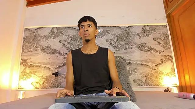 Ethan thouse online show from October 12, 7:26 pm