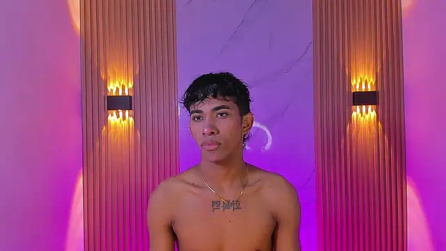 Ethan thouse online show from December 2, 7:15 pm