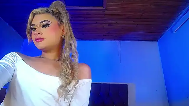 VeryHotGill online show from November 14, 10:35 pm