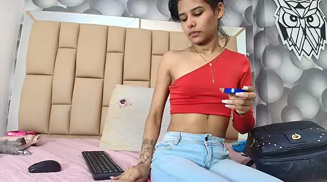 hannah teehn online show from November 24, 7:03 pm