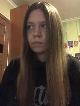 LunaVirelle online show from February 17, 4:15 pm