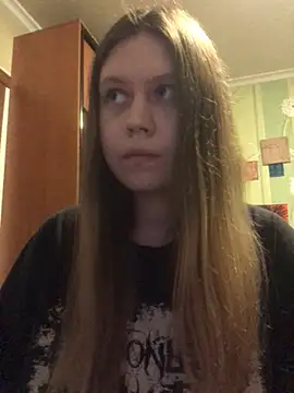 LunaVirelle online show from March 18, 6:31 pm