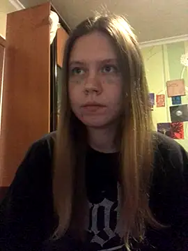 Snapshot of LunaVirelle chatting on October 18, 10:01 pm LunaVirelle online show from October 18, 10:01 pm