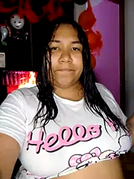 Snapshot of AprilBelmore chatting on October 29, 8:24 am AprilBelmore online show from October 29, 8:24 am