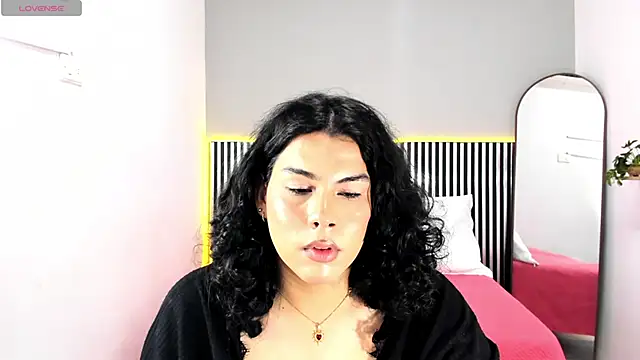 Snapshot of Little_Alli chatting on October 21, 7:46 pm Little Alli online show from October 21, 7:46 pm