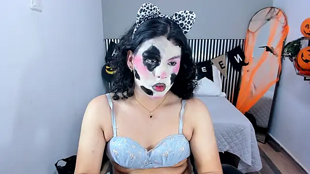 Snapshot of Little_Alli chatting on October 28, 8:41 pm Little Alli online show from October 28, 8:41 pm