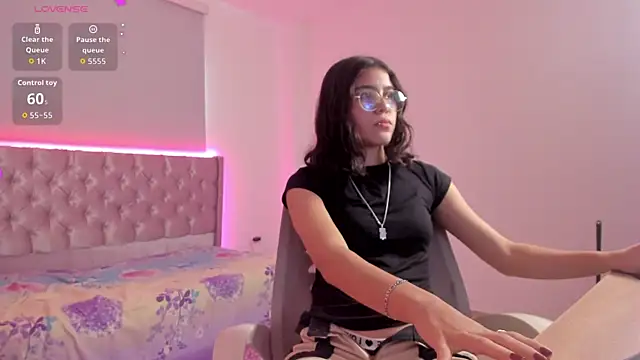 beiby glow online show from October 11, 1:01 pm