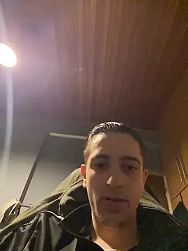 Snapshot of Asimako chatting on December 17, 6:57 pm Asimako online show from December 17, 6:57 pm