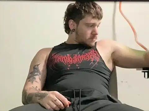 Snapshot of Skol_100802 chatting on November 5, 1:03 pm Skol 100802 online show from November 5, 1:03 pm