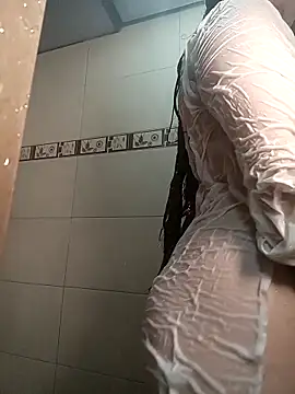 Snapshot of Scarlet_Aura chatting on November 20, 10:42 pm Scarlet Aura online show from November 20, 10:42 pm