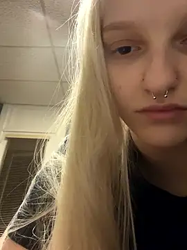 lexuslover687 online show from April 15, 8:42 am