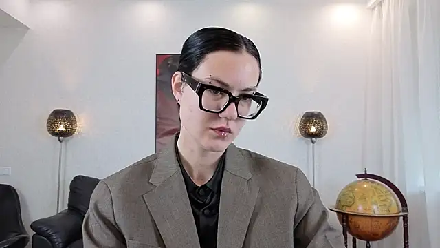Marie Fitch online show from May 13, 3:57 am
