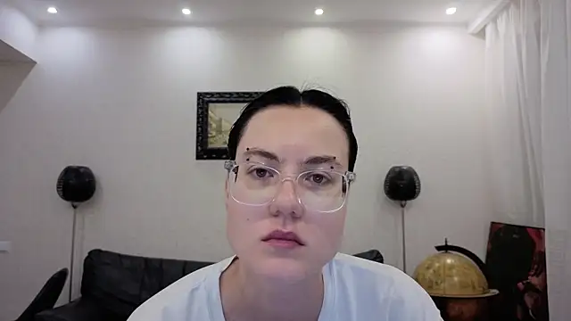 Marie Fitch online show from June 26, 1:22 am