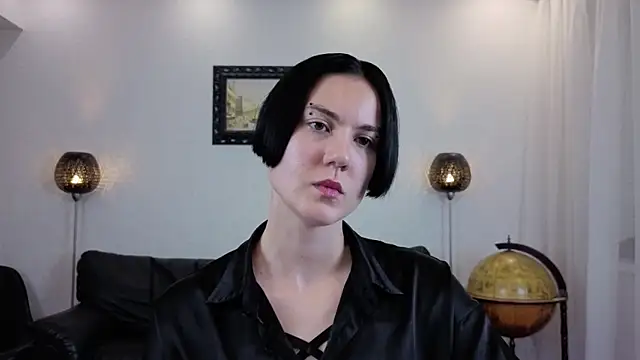 Marie Fitch online show from August 3, 1:25 am
