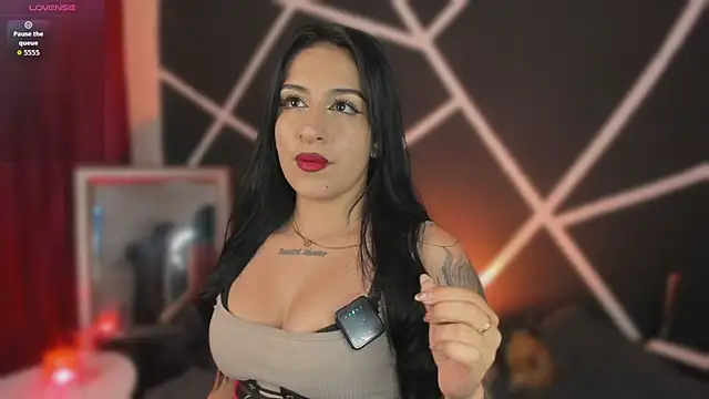 Snapshot of miiaa_stone chatting on May 26, 3:48 am miiaa stone online show from May 26, 3:48 am