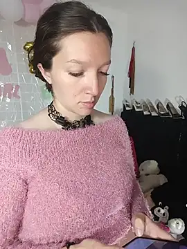 Lucy colee online show from April 7, 2:41 pm