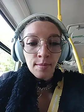 Snapshot of Lucy_colee chatting on January 18, 3:04 pm Lucy colee online show from January 18, 3:04 pm