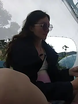 Snapshot of Lucy_colee chatting on January 11, 8:27 pm Lucy colee online show from January 11, 8:27 pm