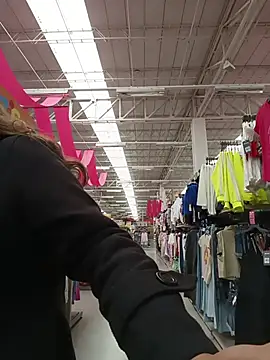 Snapshot of Lucy_colee chatting on February 18, 3:41 pm Lucy colee online show from February 18, 3:41 pm