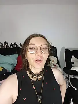 Lucy colee online show from March 8, 3:37 pm