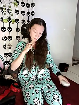 Snapshot of Lucy_colee chatting on October 28, 4:39 pm Lucy colee online show from October 28, 4:39 pm