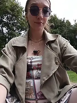 Snapshot of Lucy_colee chatting on February 16, 5:22 pm Lucy colee online show from February 16, 5:22 pm