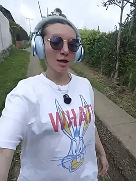 Snapshot of Lucy_colee chatting on December 22, 3:56 pm Lucy colee online show from December 22, 3:56 pm