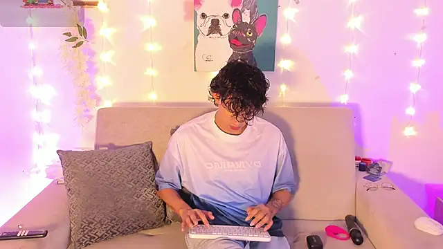 lua boy online show from March 24, 4:34 am