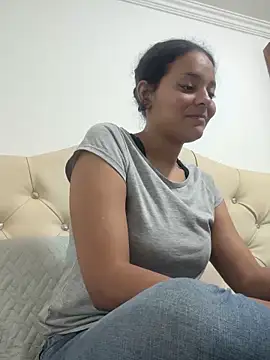 Snapshot of mariacamilagg chatting on October 11, 9:38 pm mariacamilagg online show from October 11, 9:38 pm