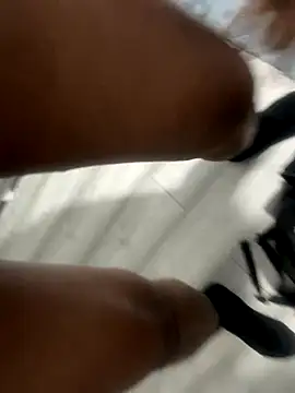 j ratid online show from November 12, 11:52 pm