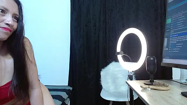 Snapshot of naya_10 chatting on February 18, 10:28 pm naya 10 online show from February 18, 10:28 pm