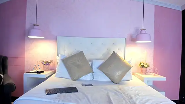 RousseWalker online show from November 28, 3:45 pm