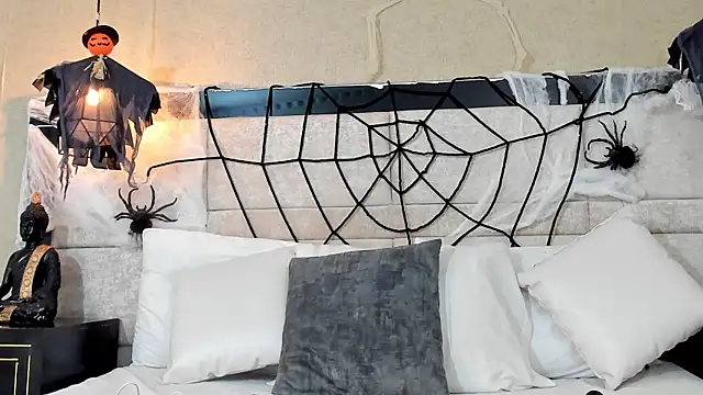 RousseWalker online show from October 25, 1:12 pm