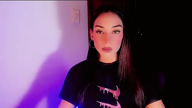 Snapshot of babysomeer chatting on December 3, 6:47 am babysomeer online show from December 3, 6:47 am