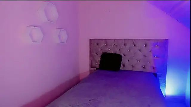 Snapshot of babysomeer chatting on November 24, 5:13 pm babysomeer online show from November 24, 5:13 pm