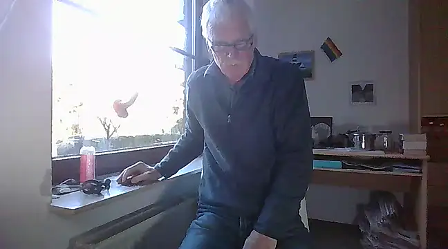 Snapshot of super-snoopy chatting on January 19, 9:22 am super-snoopy online show from January 19, 9:22 am