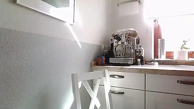 super-snoopy online show from April 7, 8:49 am