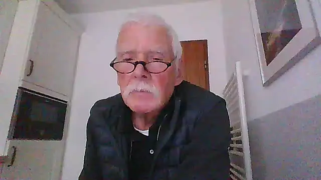 super-snoopy online show from April 13, 9:13 am