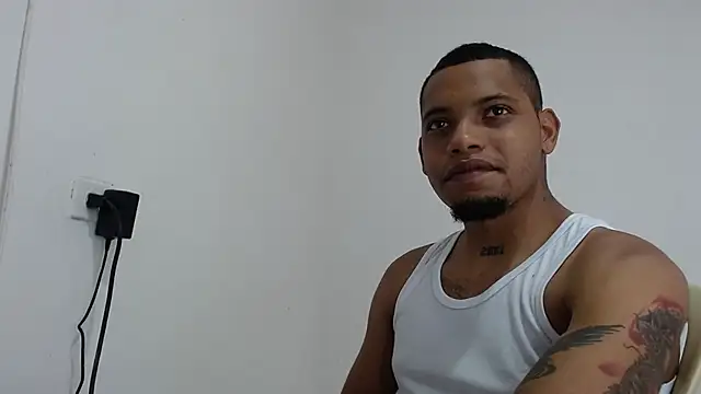 Snapshot of drako_monster chatting on October 30, 7:11 pm drako monster online show from October 30, 7:11 pm