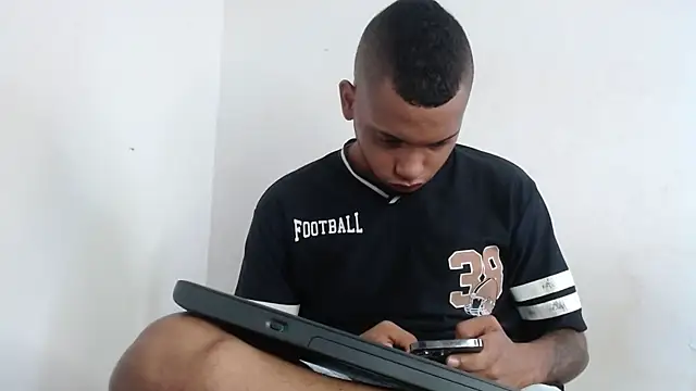 Snapshot of drako_monster chatting on June 19, 2:23 pm drako monster online show from June 19, 2:23 pm
