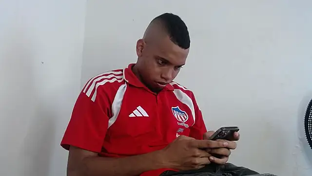 Snapshot of drako_monster chatting on June 21, 4:35 pm drako monster online show from June 21, 4:35 pm
