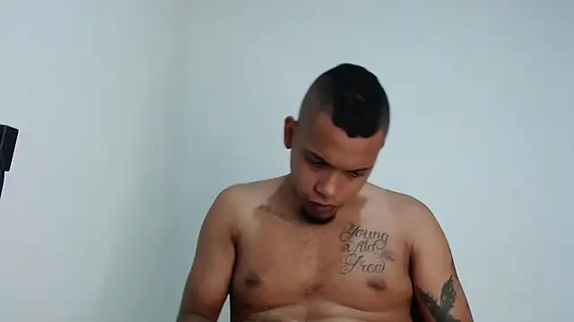 Snapshot of drako_monster chatting on November 13, 3:32 am drako monster online show from November 13, 3:32 am