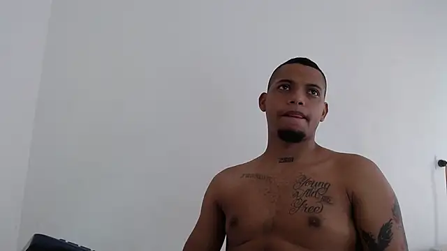 Snapshot of drako_monster chatting on November 15, 5:06 pm drako monster online show from November 15, 5:06 pm