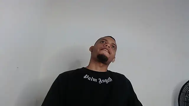 Snapshot of drako_monster chatting on June 18, 4:34 pm drako monster online show from June 18, 4:34 pm