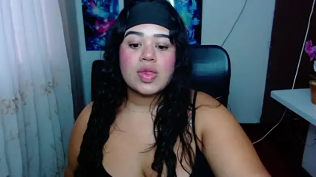 oliviia cute online show from January 12, 9:41 pm