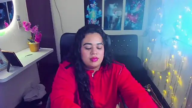 oliviia cute online show from November 5, 4:59 am